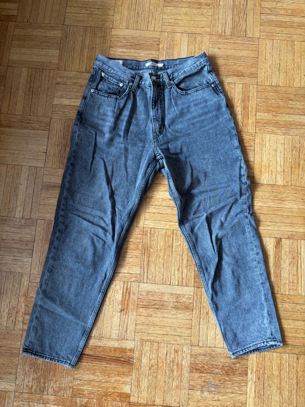 Women’s Classic Levi’s Light-wash Black Mom Jeans